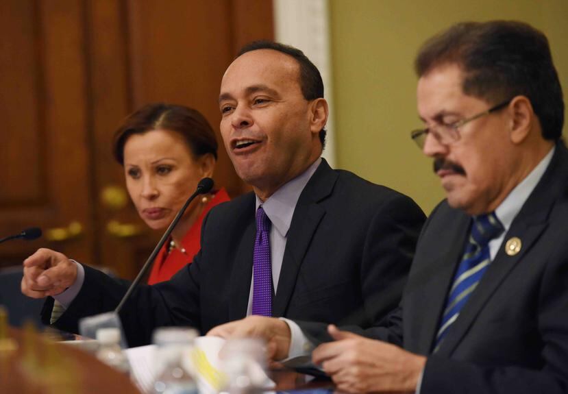 Los congresistas puertorriqueños Nydia Velázquez, Luis Gutierrez y José Serrano coincidieron en que la junta propuesta por el GOP “socavaría el estado de derecho”. (Archivo / GFR)