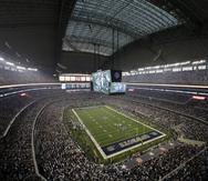 Aficionados de los Cowboys de Dallas llenan el estadio AT&T antes del juego ante los Giants de Nueva York el 8 de septiembre del 2013.