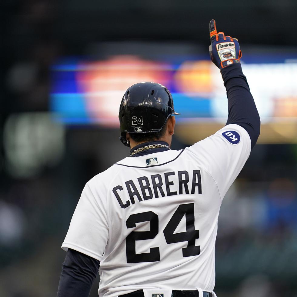 El venezolano de los Tigers de Detroit, Miguel Cabrera, celebra después de pegar un sencillo en la cuarta entrada del partido ante los Yankees de Nueva York.