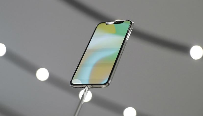 Se espera que Apple presente un iPhone con pantalla sin bordes, similar al iPhone X (AP).
