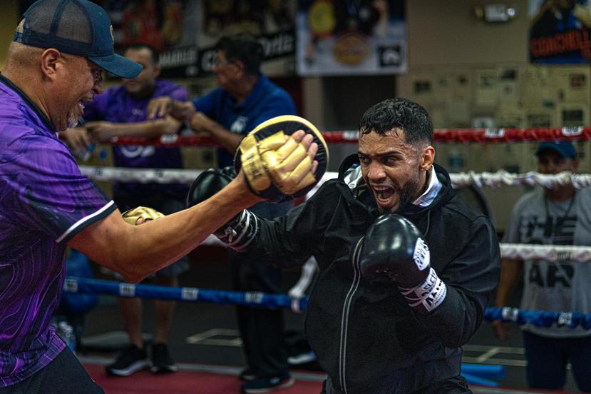 Oscaro Collazo ya se encuentra en Indio, California, para su pelea titular ante el filipino Melvin Jerusalem.