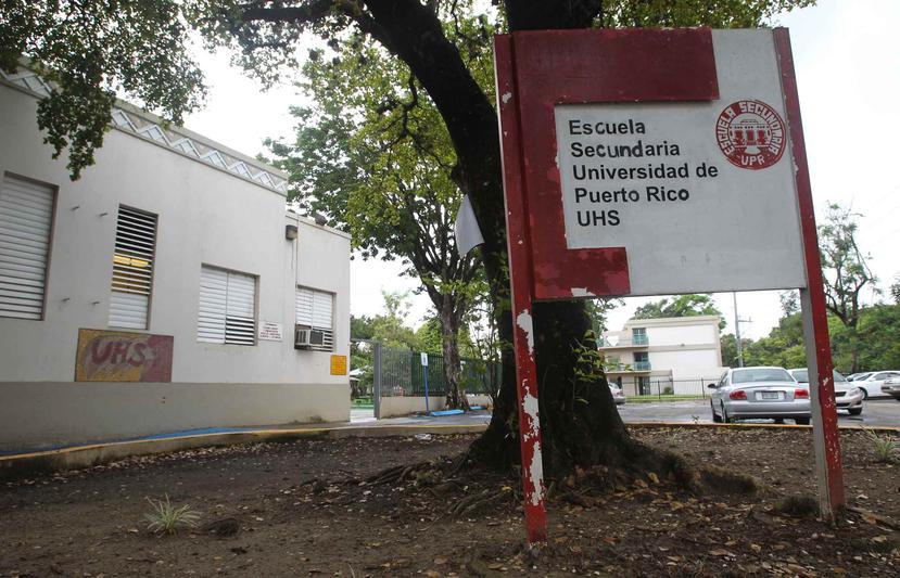 La Facultad de Educación del recinto de Río Piedras tiene dos escuelas laboratorio, la Escuela Elemental Laboratorio de la UPR y la Escuela Secundaria de la UPR, mejor conocida como UHS, arriba. (GFR Media)