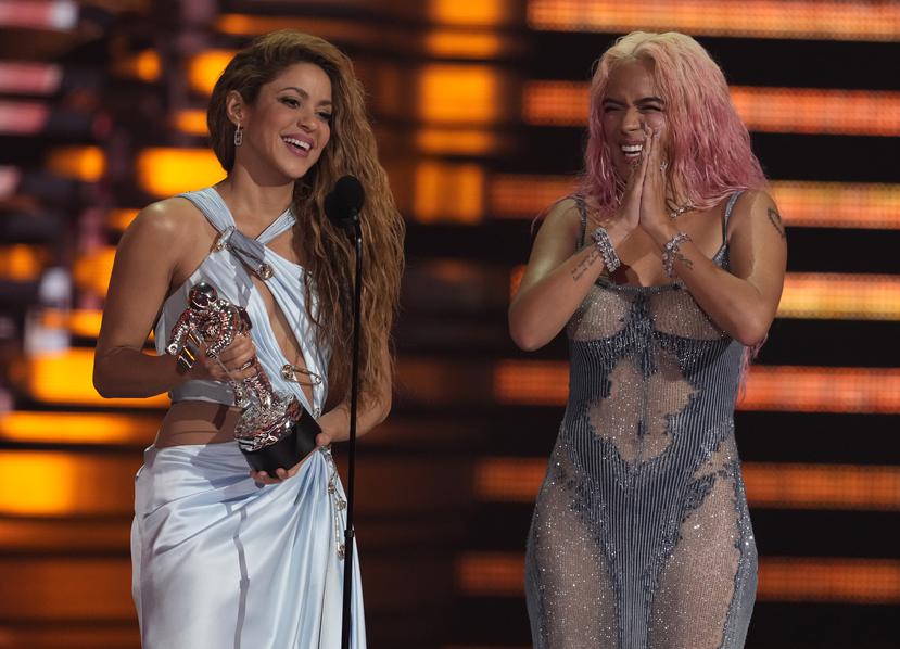 Shakira y Karol G en los MTV Video Music Awards (Charles Sykes/Invision/AP)