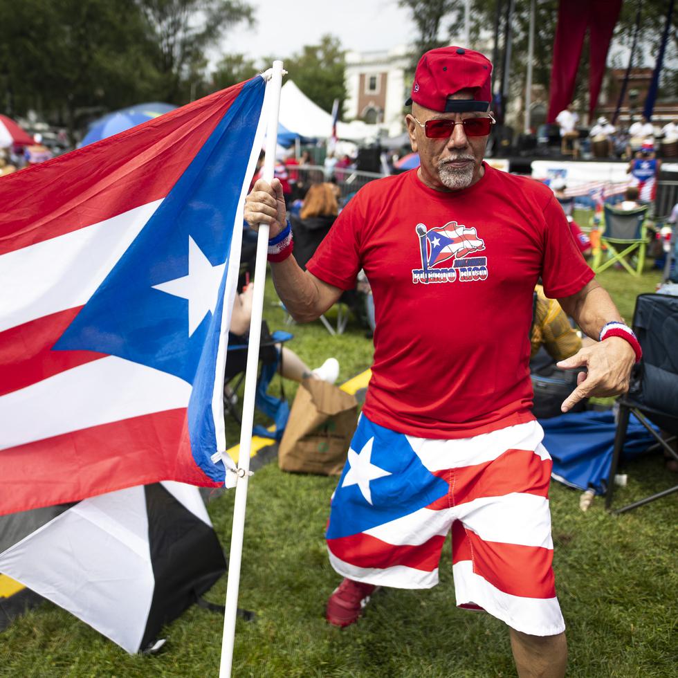 El Festival Puertorriqueño de New Haven se celebró en el parque New Haven Green. En la foto, el boricua Sonny Cruz, residente de East Hartford.