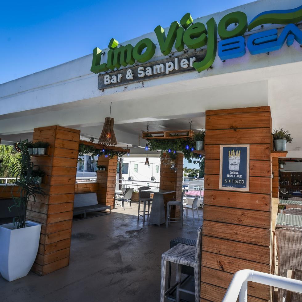 El concepto de “bar & sampler” nació en Vega Alta y en el 2006 se trasladó a Corozal, siendo este otro de los locales que operan en la actualidad.