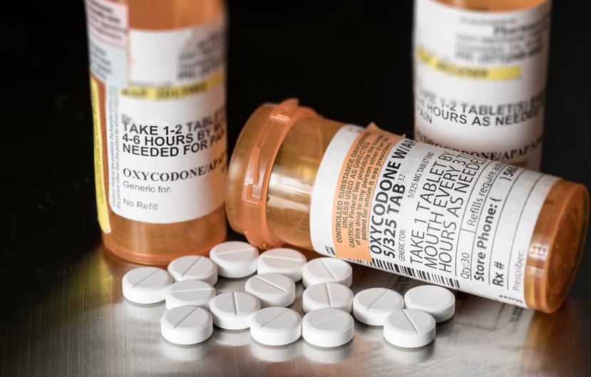 Los medicamentos opioides recetados para el dolor son narcóticos que se utilizan luego de una cirugía oral, una lesión deportiva, un accidente, o mientras se está en el hospital. (Shutterstock)