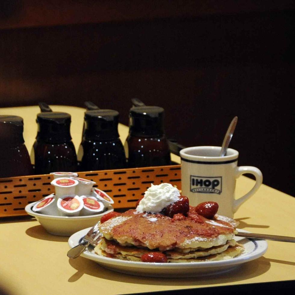 Más de 1,500 restaurantes IHOP en los Estados Unidos y alrededor del mundo celebrarán el National Pancake Day. (GFR MEDIA)
