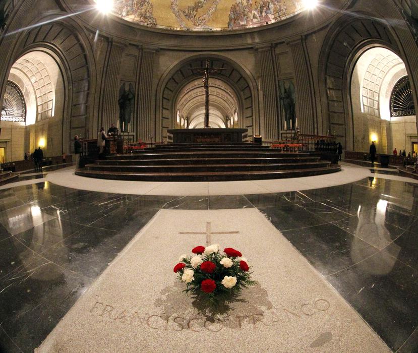Vista del interior de la basílica del Valle de los Caídos lugar donde está enterrado el dictador Francisco Franco. (EFE)
