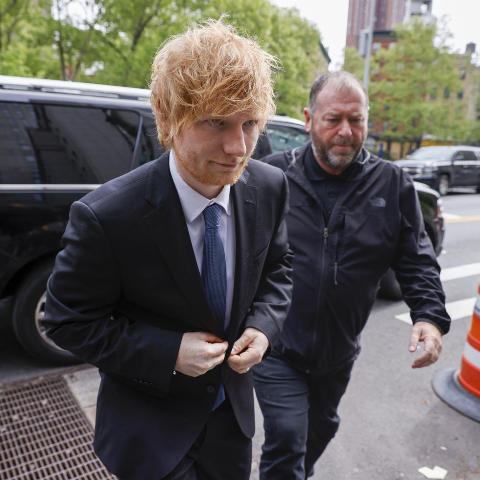 Ed Sheeran a su llegada a la corte federal de Nueva York el miércoles 3 de mayo, 2023. (AP Photo/Stefan Jeremiah)