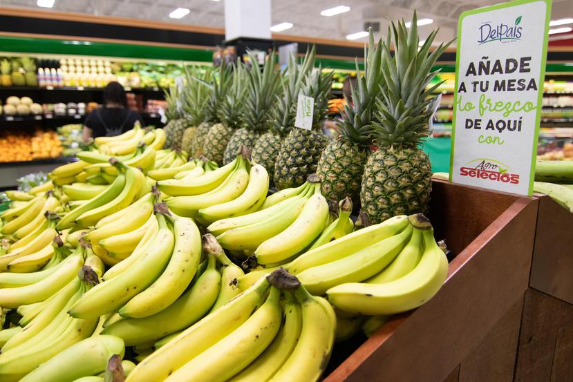 Supermercados Selectos es el primero en colocar la rotulación que identifica en el área de frutas y vegetales, los productos del país. (Suministrada)