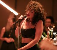 Desde la Ciudad de México, la cantautora y músico Raquel Sofía creó el proyecto “9 Vidas”, que incluye 10 canciones grabadas totalmente en vivo.