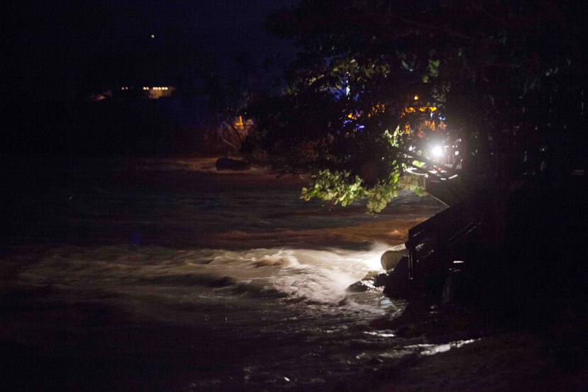 Primeras bandas de lluvia y rafagas de viento llegan hasta las costas del sur de Vieques,