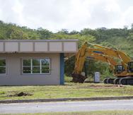 En mayo pasado, estaba en proceso la demolición de lo que fue el Centro Diagnóstico y Tratamiento (CDT) de Vieques.