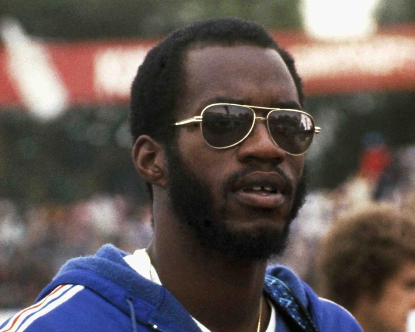 En esta foto de archivo de 1979, aparece el estadounidense Edwin MOses, medallista olímpico de oro en los 400 metros en Motreal 1976 y Los Angeles 1984. (AP)