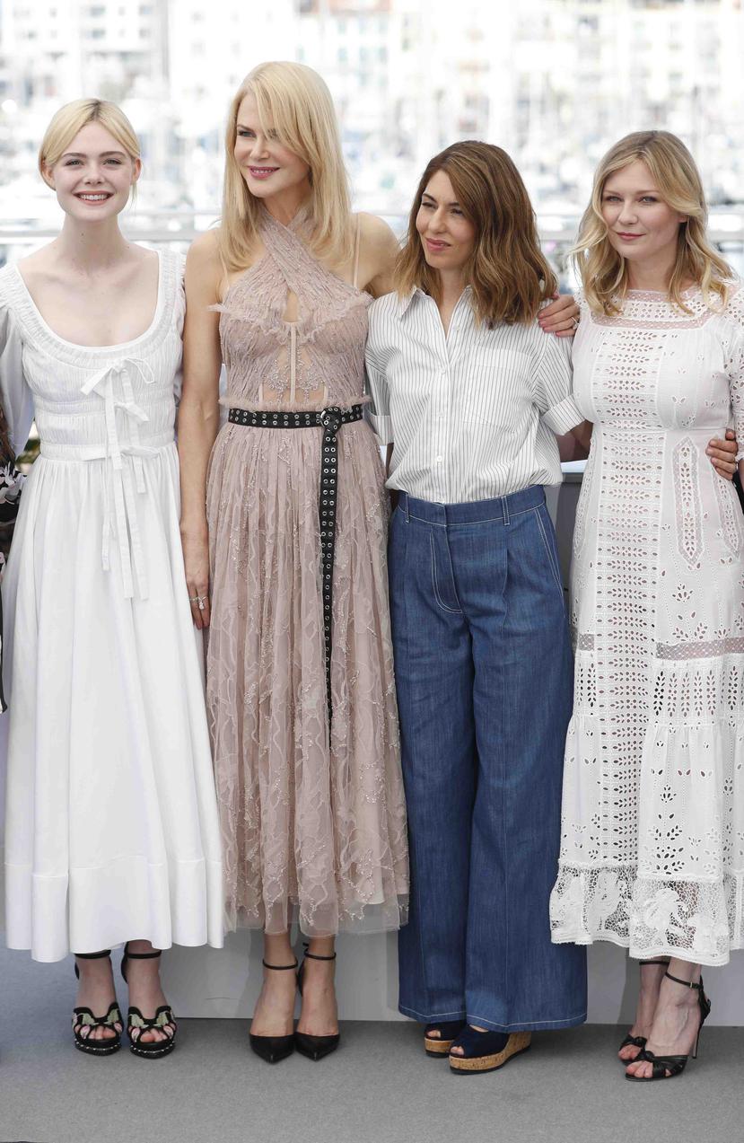 Elle Fanning (izquierda), Nicole Kidman, Sofia Coppola y Kirsten Dunst durante la reciente edición del Festival Cannes. (AP)