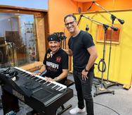 Harpld Montañez junto al productor Isidro Infante. (Captura / Instagram)