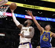 LeBron James, de los Lakers de Los Ángeles, logró 21 puntos, ocho rebotes y ocho asistencias en el tercer juego de la serie ante Golden State.