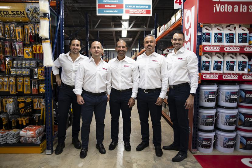 Los socios de Gypsum Depot & More son, desde la izquierda: Luis Benetti, el presidente Roberto López del Cueto, José Fontán, Christian Torres y Allan Rivera.