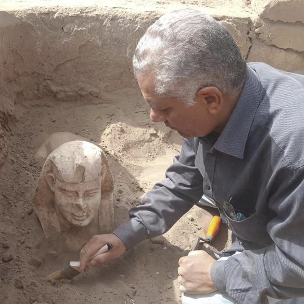La estatua descubierta en Qena, Egipto.