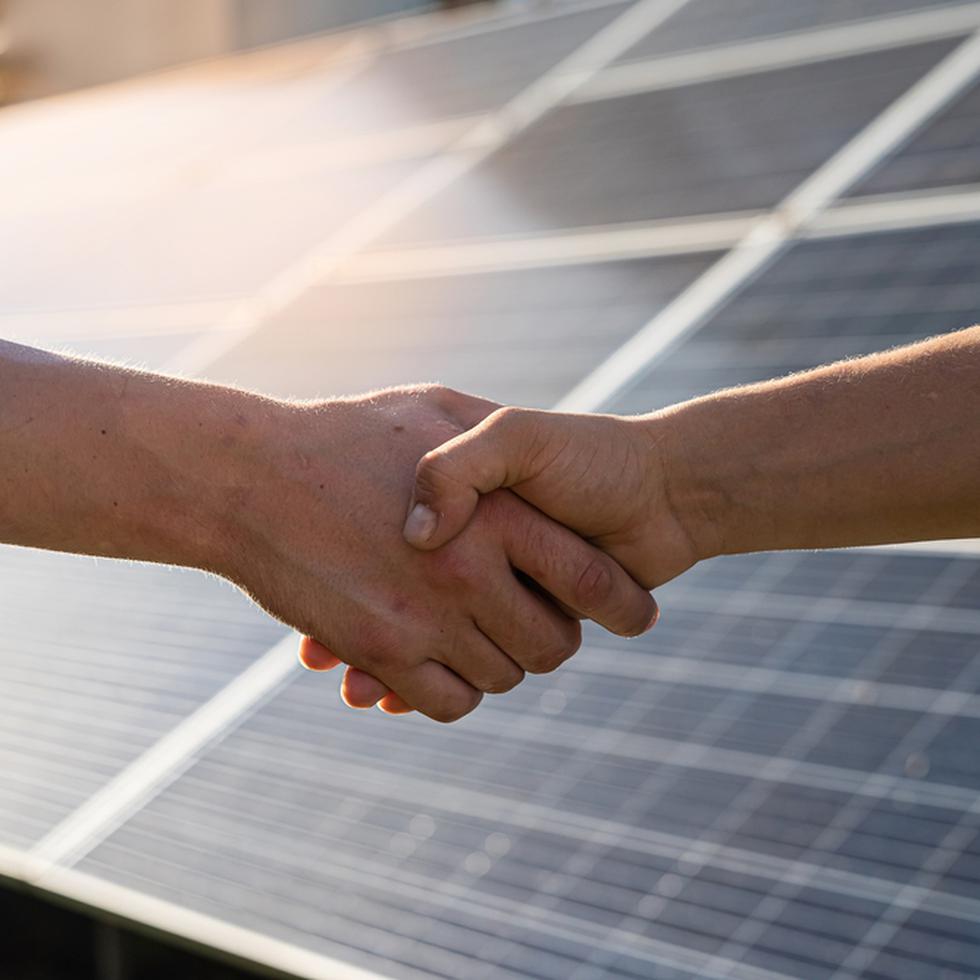 El incentivo para la colocación de sistemas fotovoltaicos debe beneficiar a alrededor de 800 pequeñas y medianas empresas, informó el gobernador Pedro Pierluisi.