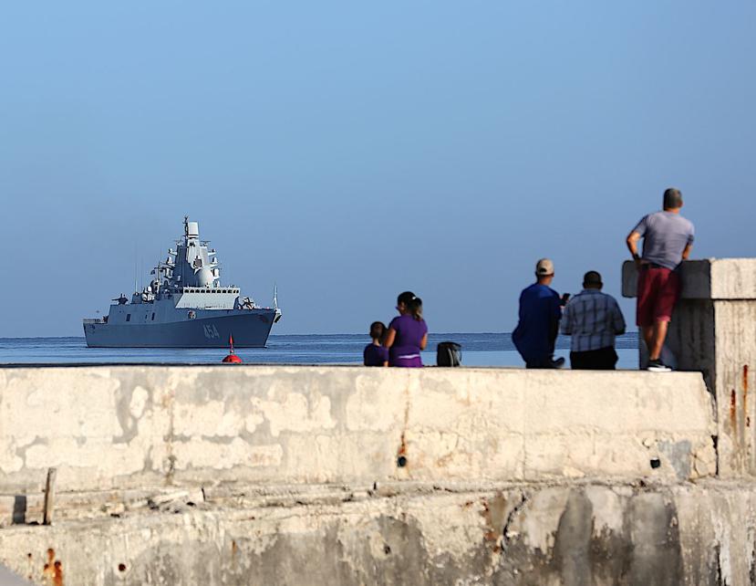 Una agrupación de buques de la Marina de Guerra de Rusia arriba este lunes al puerto de La Habana para una visita oficial. (GFR Media)