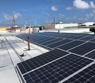 paneles fotovoltaicos, que serán ubicados en los techos de diversos establecimientos y residencias