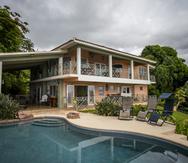 Hidden Paradise ofrece a los inquilinos vistas espectaculares, relajación, comodidad, privacidad y seguridad.

Hospederia Hidden Paradise en Ceiba. 

En la foto:  

Xavier Garcia / Fotoperiodista