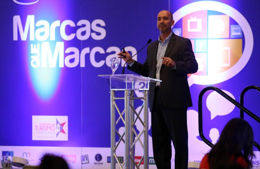 Luis Garay, country manager de Isos Puerto Rico, presenta un resumen de los hallazgos del estudio. 
