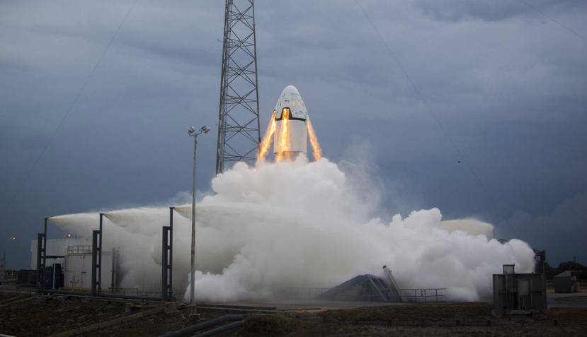 La cápsula tripulada Dragon es resultado de un contrato que SpaceX firmó con la NASA (SpaceX).