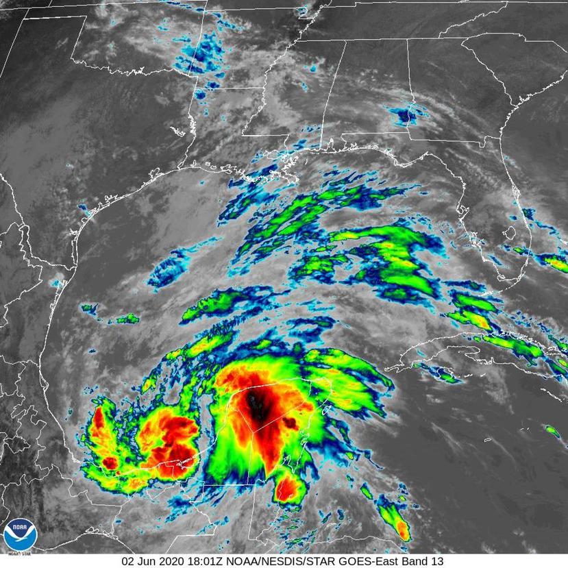 Imagen del satélite infrarrojo que muestra a la tormenta tropical Cristobal en la corrida del mediodía del martes, 2 de junio de 2020. (NOAA)