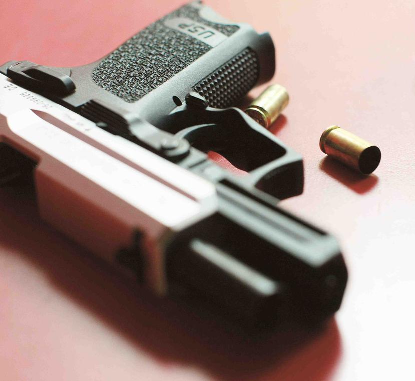 Se desconoce si presentarán cargos contra el adolescente al que se le disparó la pistola y mató a su hermana. (Archivo/GFR)
