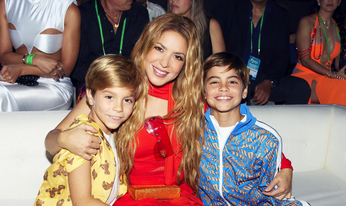 Shakira with her kids and Rauw Alejandro are enjoying their vacation in Puerto Rico