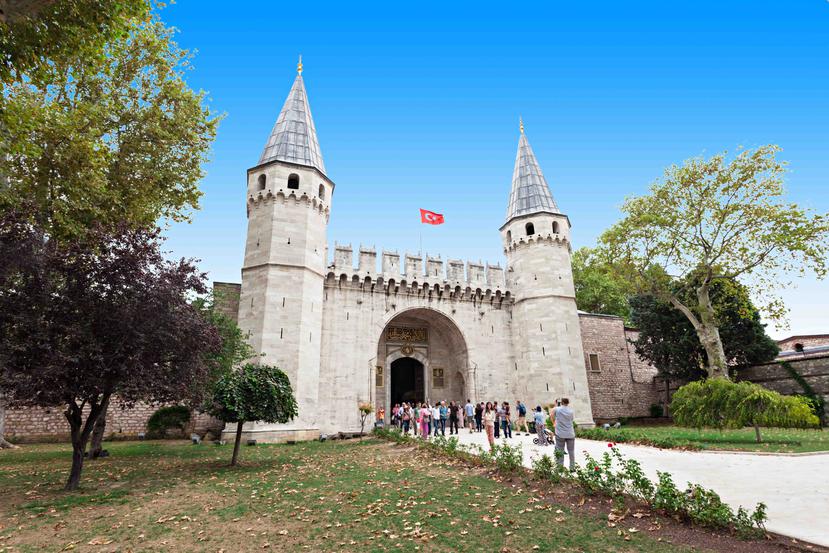 La Puerta de la Acogida en el Palacio Topkapi, localizado en Estambul, Turquía.