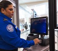 La nueva fecha provista por Seguridad Nacional (Homeland Security) para requerir el uso de una identificación Real ID en vuelos domésticos será ahora a partir del 7 de mayo de 2025.
