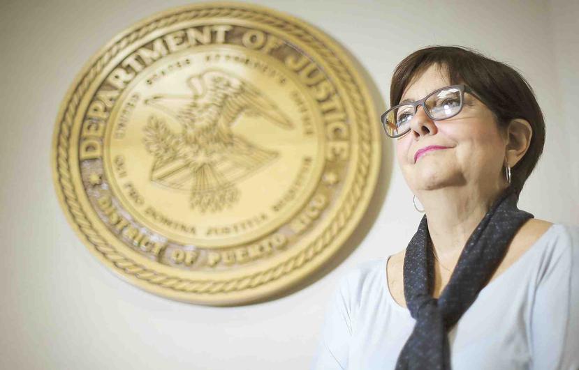La fiscal federal Rosa Emilia Rodríguez-Vélez alertó sobre el esquema fraudulento en el cual estafadores se hacen pasar por agentes del IRS.