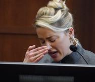 La actriz Amber Heard testifica en la sala del tribunal del circuito del condado de Fairfax, Virginia, el 16 de mayo de 2022. EFE/EPA/Steve Helber/Pool