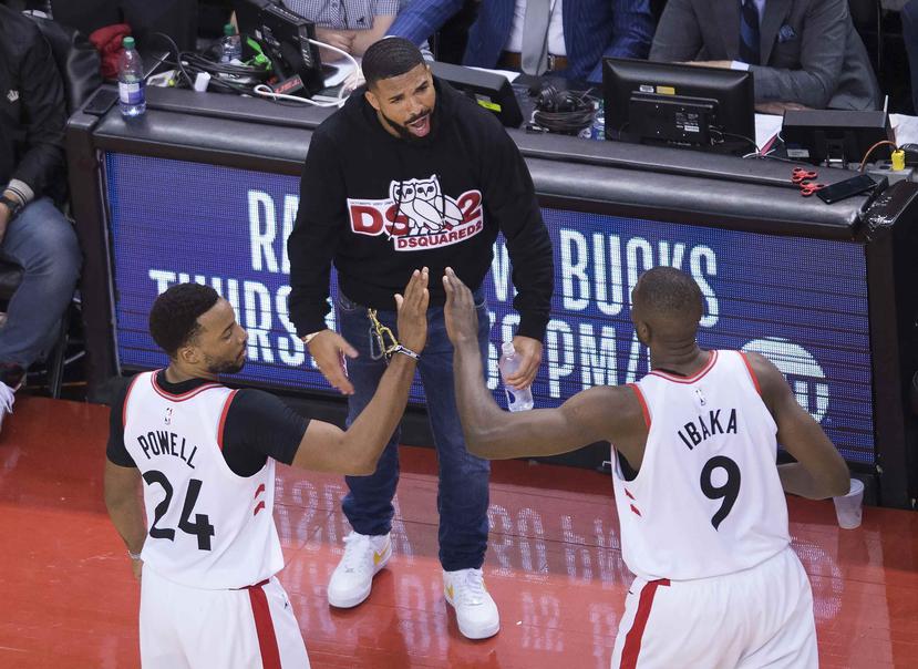 El popular cantante Drake apoya incondicionalmente a los Raptors. (AP)