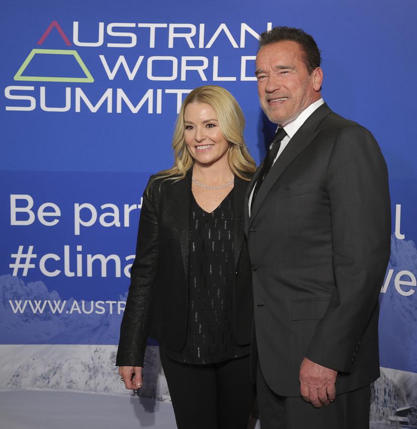 Arnold Schwarzenegger con su actual pareja, Heather Milligan. EFE/EPA/VALDRIN XHEMAJ 