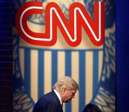 El entonces candidato republicano a la presidencia Donald Trump llega para un evento público de CNN en la Universidad de Carolina del Sur, en Columbia, Carolina del Sur, el 18 de febrero de 2016. (AP Foto/Andrew Harnik, archivo)