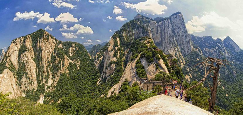 Monte Hua Shan, China (Foto: chensiyuan, via Wikimedia Commons)