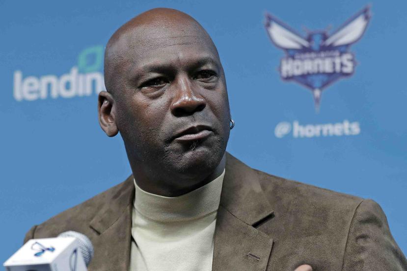 Michael Jordan lleva 10 años como dueño de los Hornets de Charlotte. (AP)