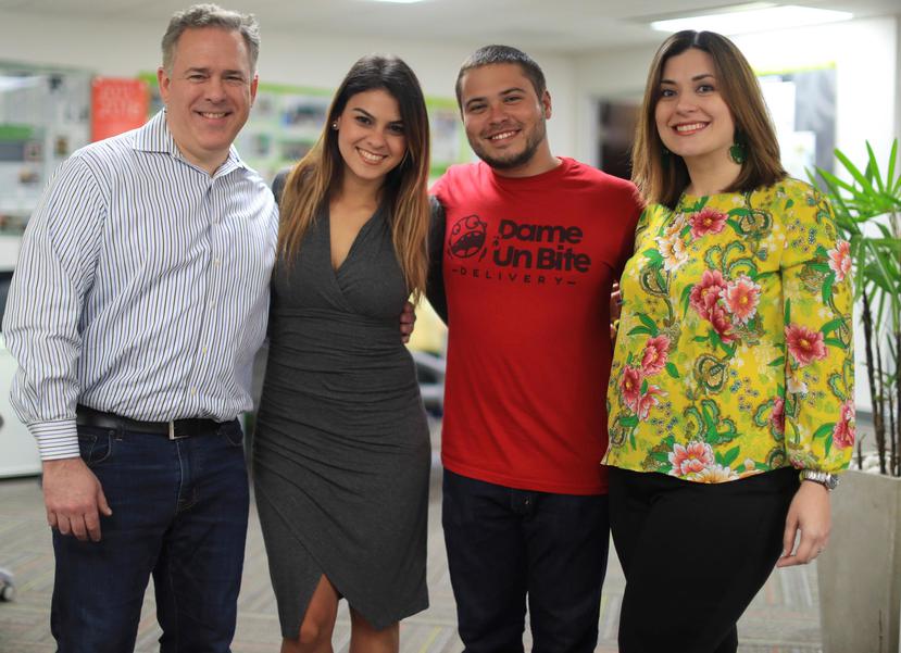 Desde la izquierda, el inversionista Dave Watkins;  Ninoshka Rosado y José Ortiz, de Dame un Bite; y la directora ejecutiva de  Guayacán, Laura Cantero.