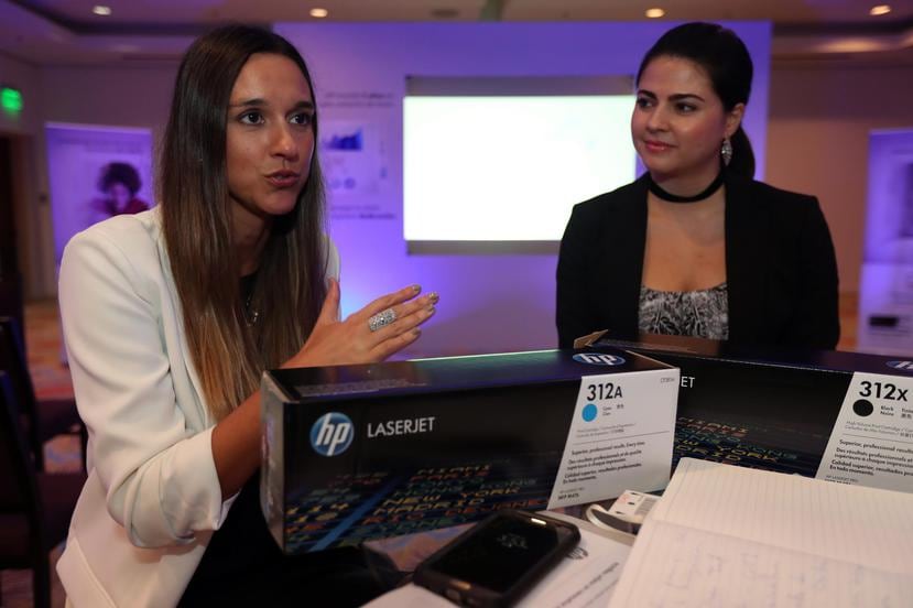 Karen Rarsch y Anamaría Ordoñez, ambas ejecutivas de HP estuvieron de visita en la Isla para presentar el nuevo cartucho de tinta JetIntelligence.
