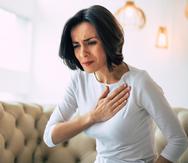 Las mujeres posmenopáusicas están sujetas a un cambio repentino e inusual en la forma del músculo cardíaco, conocido como miocardiopatía de Takotsubo, que ocurre en respuesta a un estrés emocional severo y se caracteriza por dolor en el pecho.