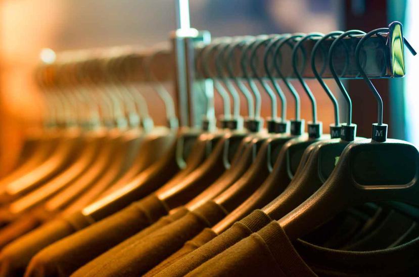Los consumidores resintieron el impacto en la ropa. (GFR Media)