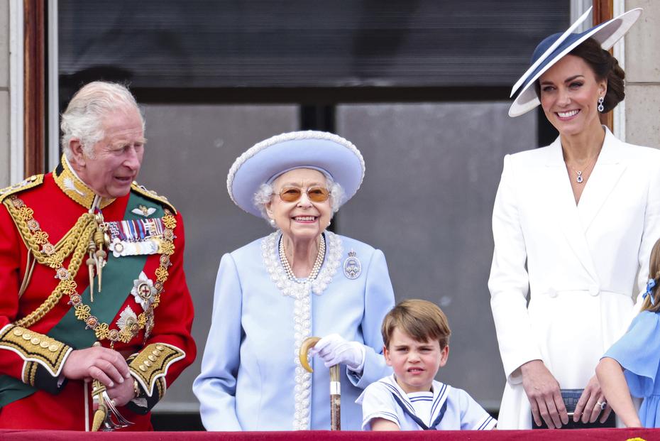 Louis de Cambridge, príncipe del Reino Unido, tiene apenas 4 años y desde bebé comenzó a aprender las reglas de comportamiento en los eventos oficiales de la corona.