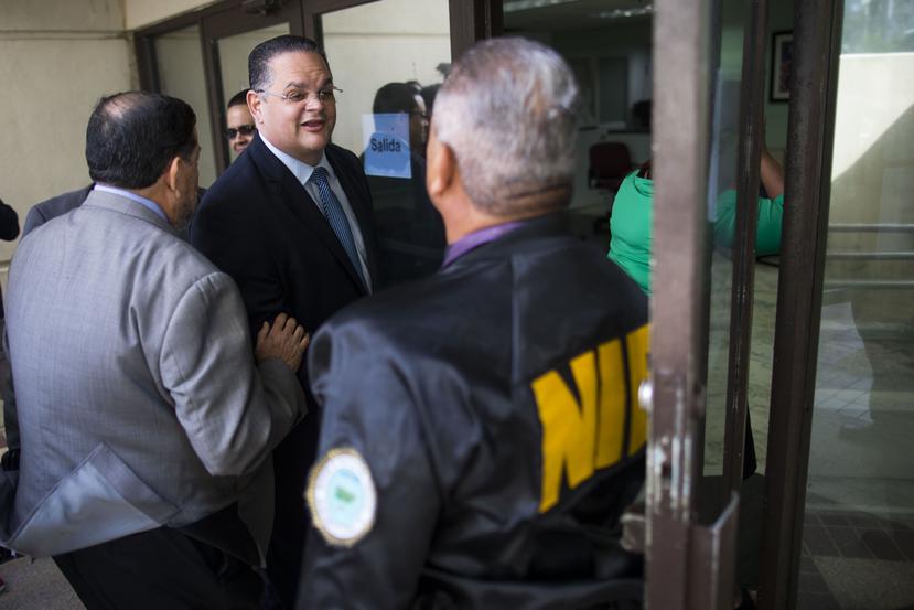 El senador Aníbal Jose Torres acudió el 13 de febrero al Departamento de Justicia a testificar sobre la controversia que había divulgado días antes. Este también reveló que la pesquisa del FBI había comenzado. (GFR Media)