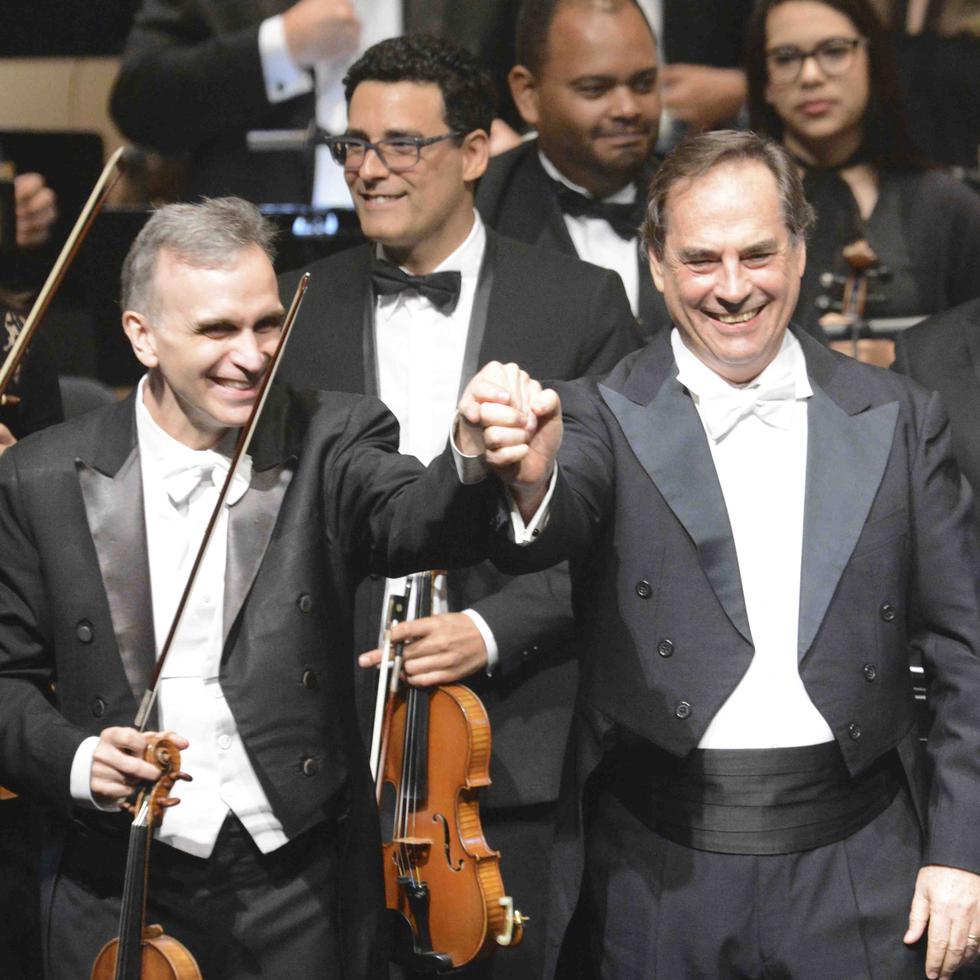 El violinista Gil Shaham y el maestro Maximiano Valdés, director titular de la Orquesta Sinfónica de Puerto Rico y director artístico del Festival Casals. (Archivo)
