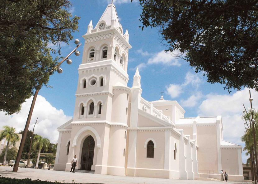 En la imagen, la iglesia católica Dulce Nombre de Jesús en Humacao. (GFR Media)