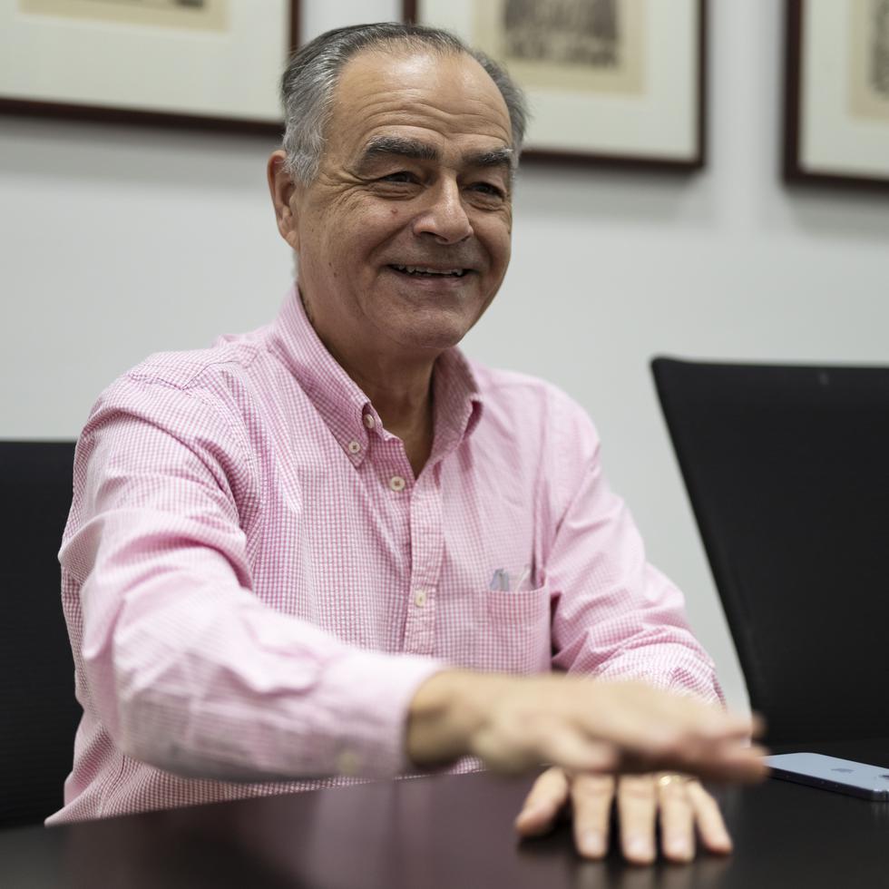 En 1999, José Alfredo Hernández Mayoral aspiró, sin éxito, a ser el candidato del PPD a comisionado residente en Washington. Fue superado por Aníbal Acevedo Vilá.